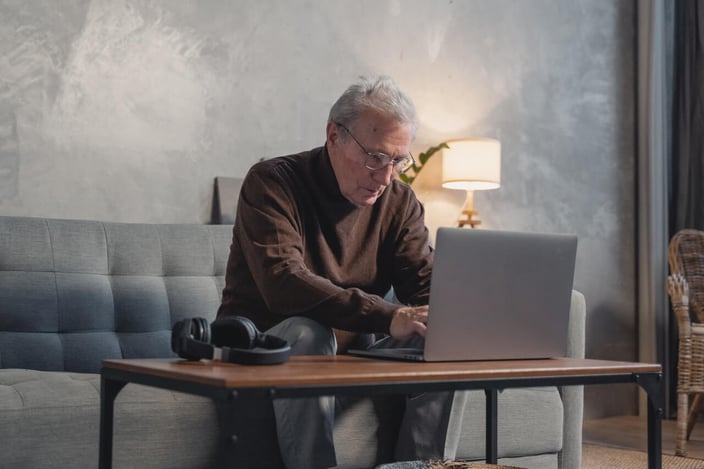 senior-man-using-laptop